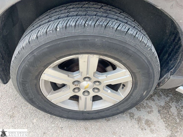 2010-chevrolet-traverse-image-22