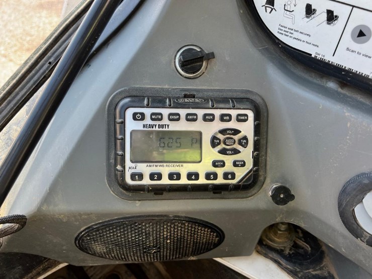 bobcat-t870-image-27