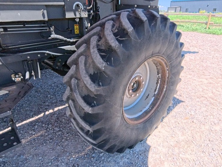 2012-massey-ferguson-9520-image-69