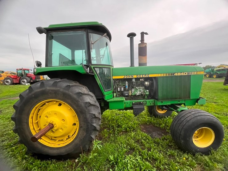 john-deere-4840-image-10