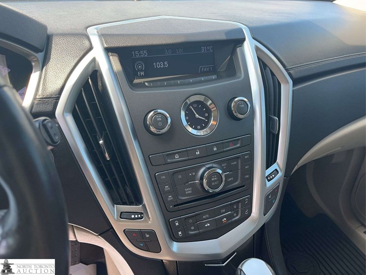 2011-cadillac-srx-image-12