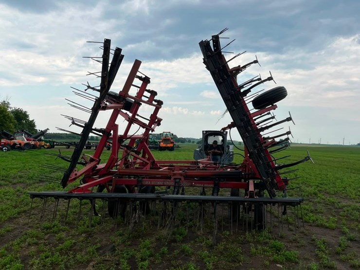 case-ih-4800-image-11