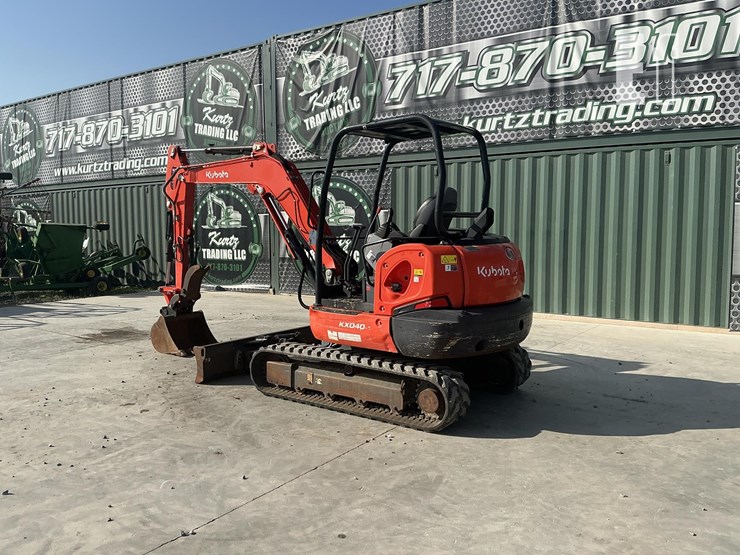 2021-kubota-kx040-4-image-2