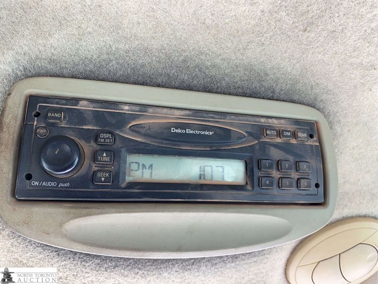 john-deere-3520-image-18