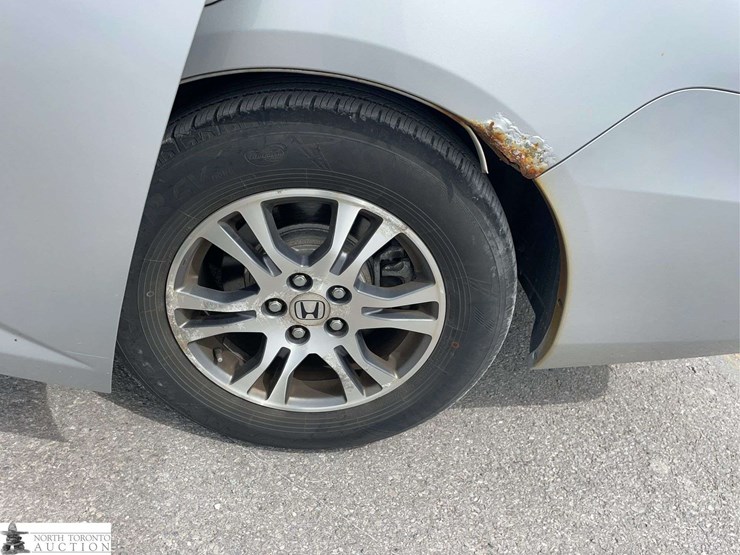 2011-honda-odyssey-image-23