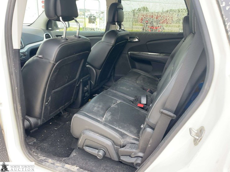 2012-dodge-journey-image-15