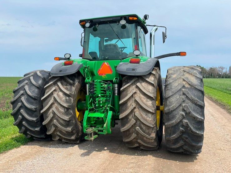 john-deere-8330-image-9