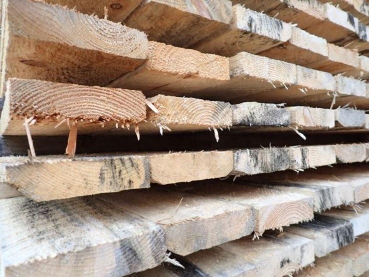 qty-of-(264)-1-in.-x-4-in.-x-8-ft-rough-cut-pine-image-4