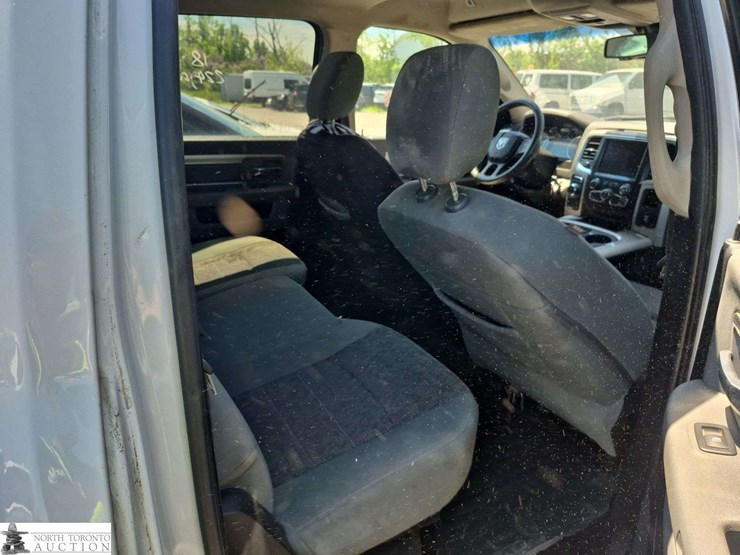 2018-dodge-1500-image-23