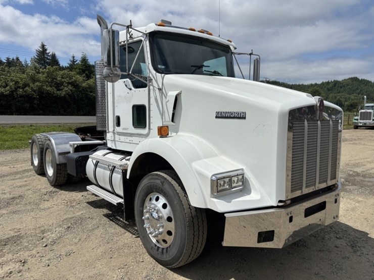 2004-kenworth-t800-image-7