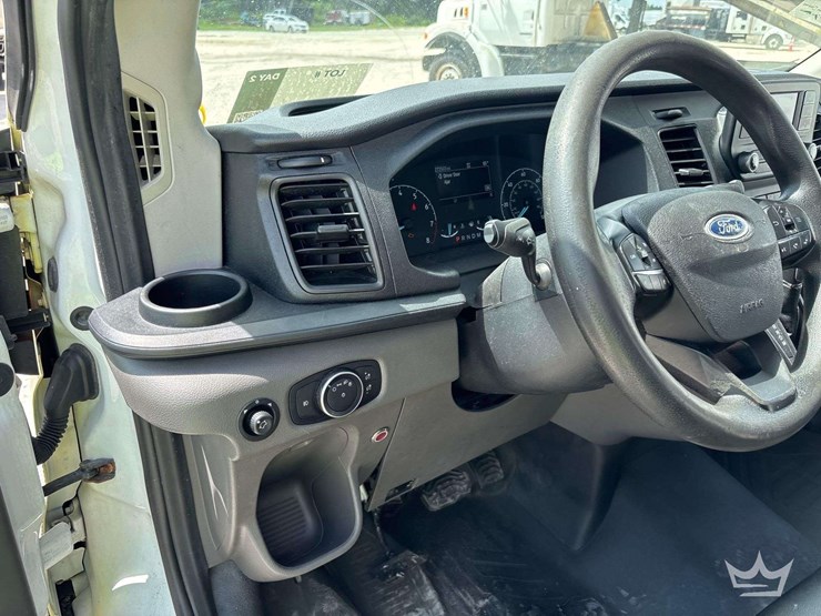 2020-ford-transit-image-12