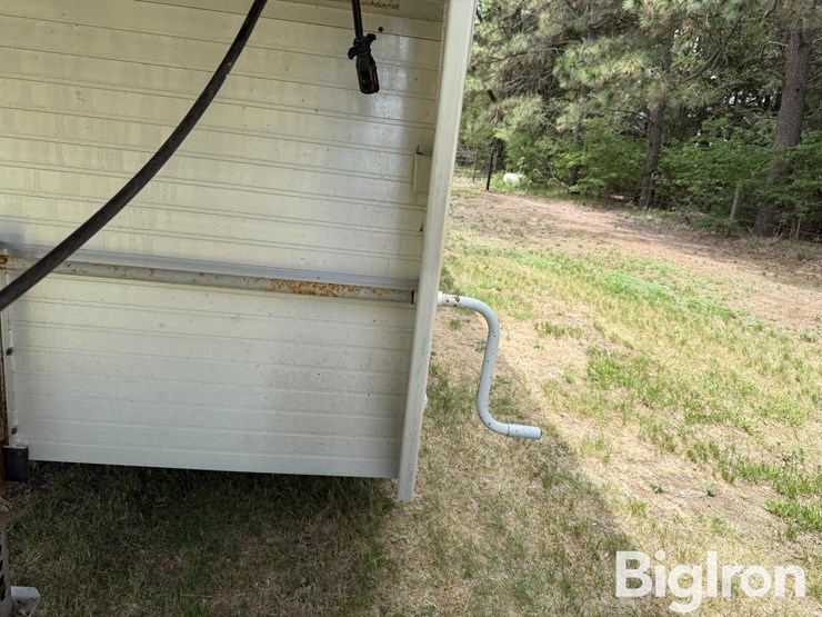 2020-hillsboro-32'-tri/a-aluminum-livestock-trailer-image-16