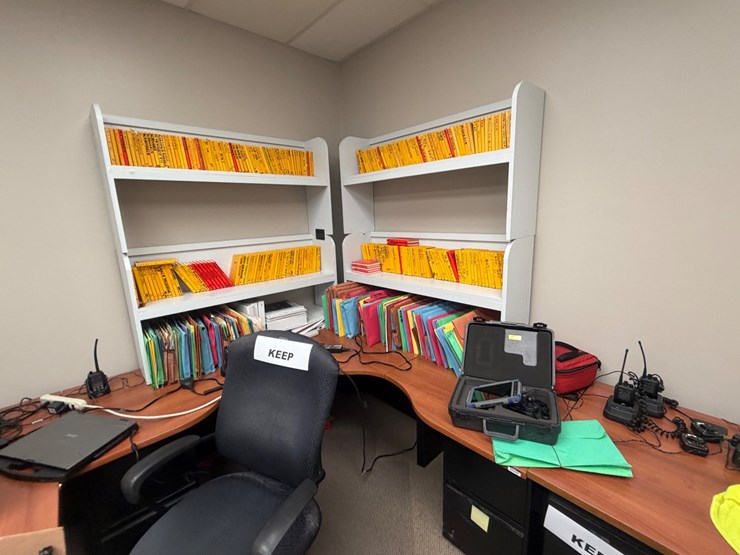 #3541-•-lot-of-office-furniture-|-located-in-st.-rose,-la-image-8