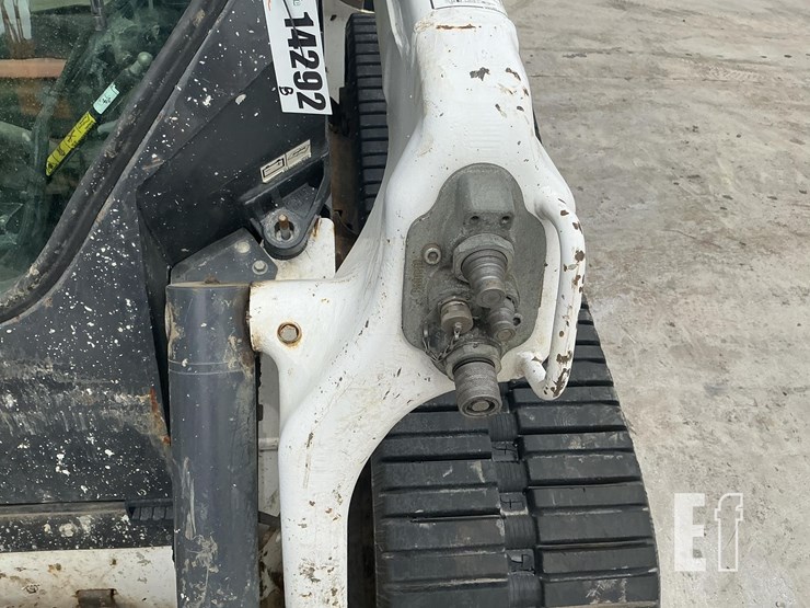 2020-bobcat-t76-image-12
