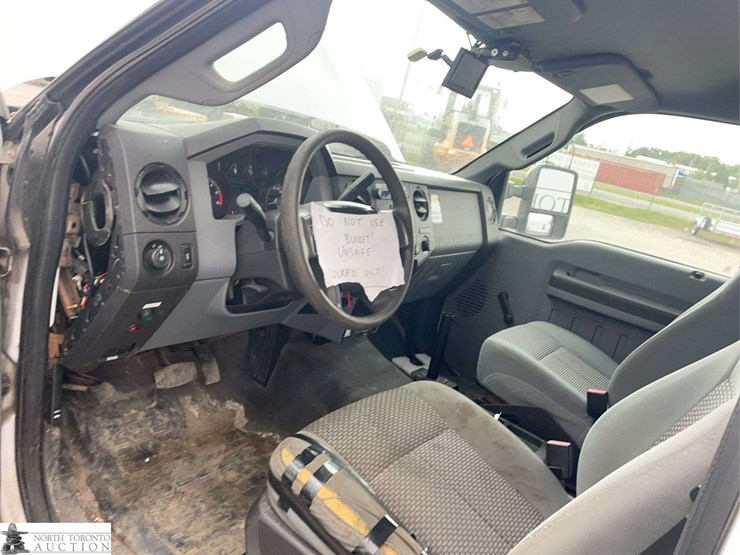 2012-ford-f550-image-11