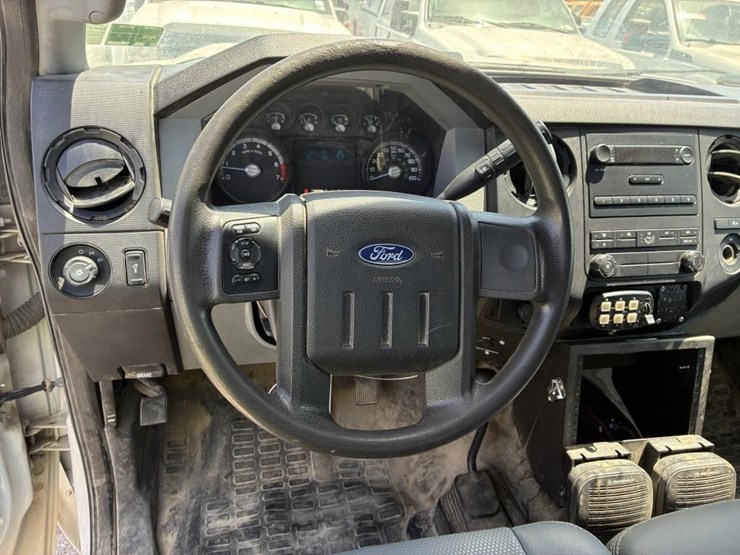 2011-ford-f250-image-15