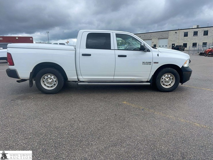 2016-dodge-1500-image-4