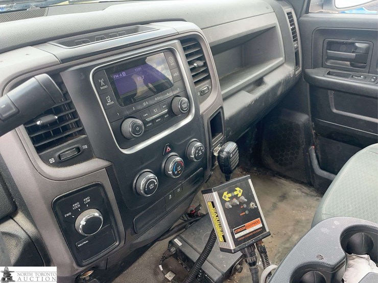 2014-dodge-1500-image-13