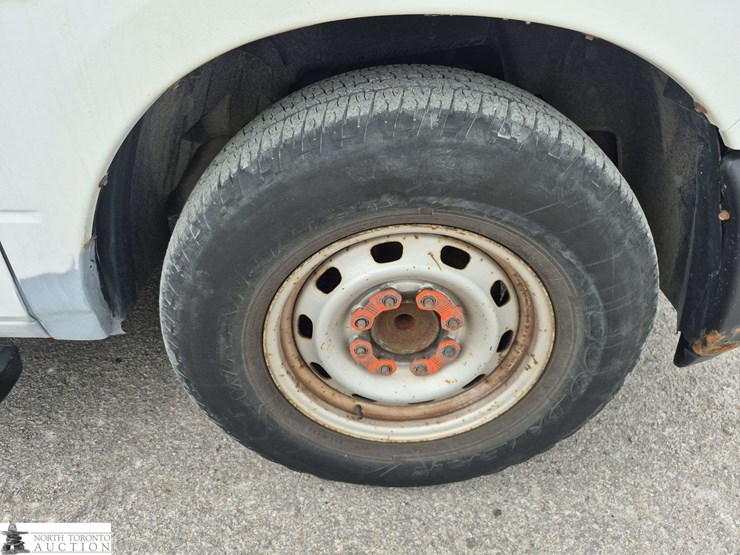 2012-dodge-3500-image-28