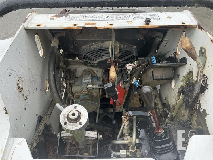 2006-bobcat-mt55-image-11