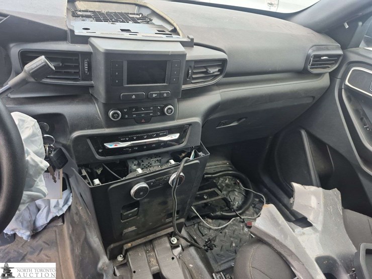 2021-ford-explorer-image-11