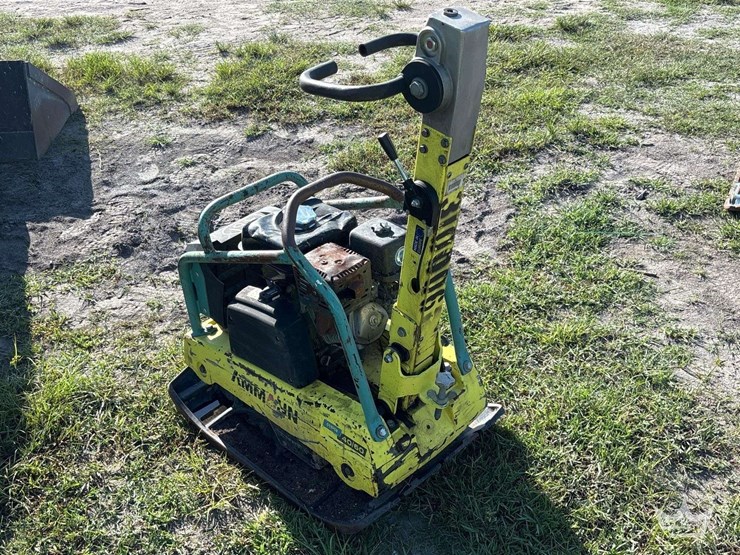 2022-ammann-apr-40-60-ho-vibratory-reversible-plate-compactor-image-3