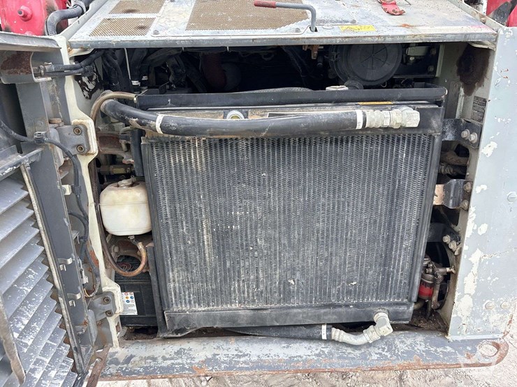 2019-takeuchi-tl10v2-image-18