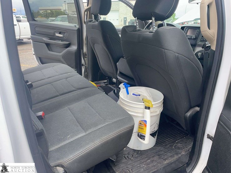 2019-dodge-1500-image-19