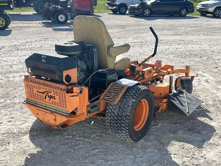 2002-scag-turf-tiger-61in.-zero-turn-commercial-mower-image-8
