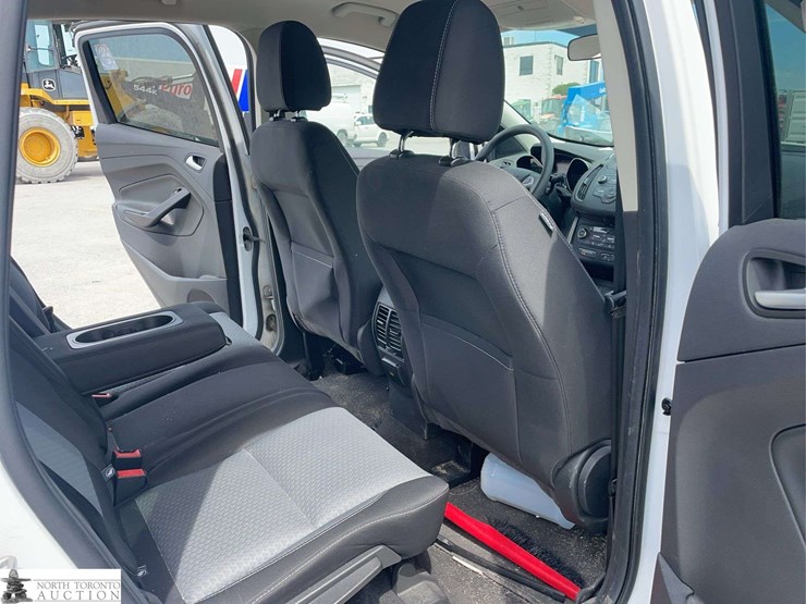 2017-ford-escape-image-17