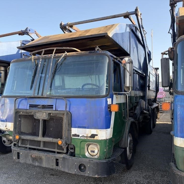 2011 AUTOCAR XPEDITOR