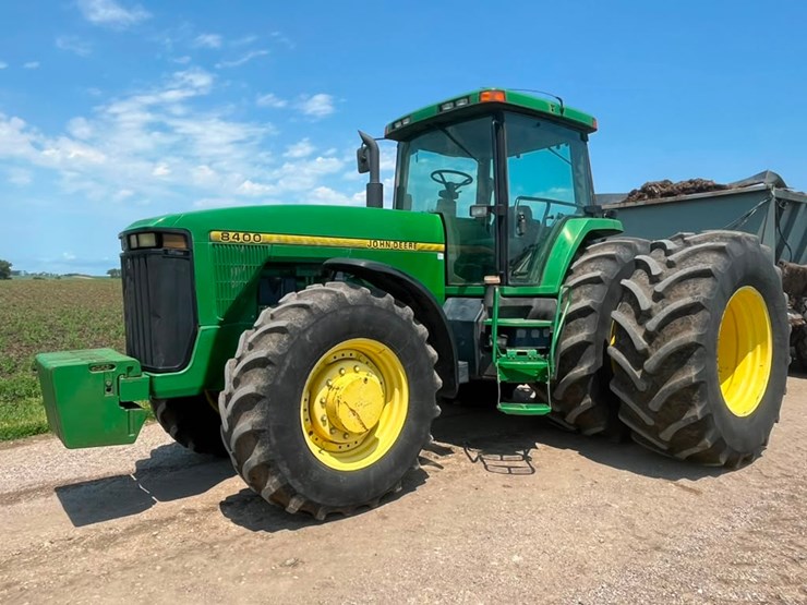 john-deere-8400-image-1