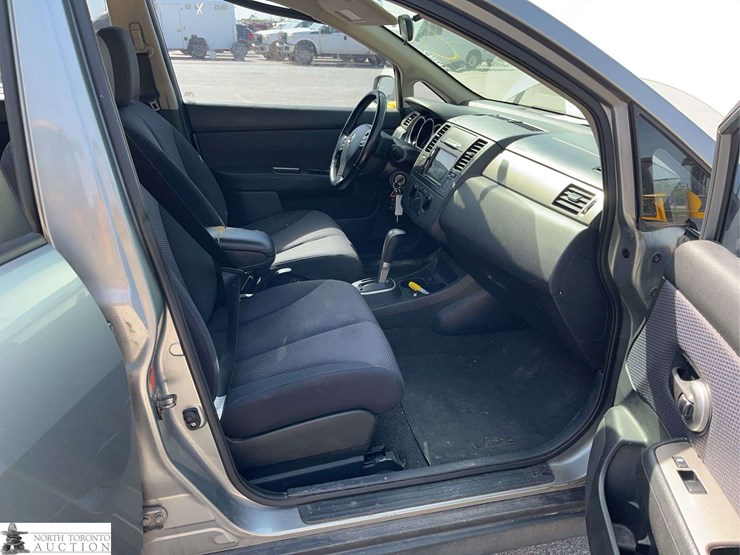 2007-nissan-versa-1.8-s-4dr-hatchback-(1.8l-i4-4a)-image-21