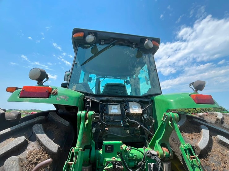 john-deere-8330-image-53