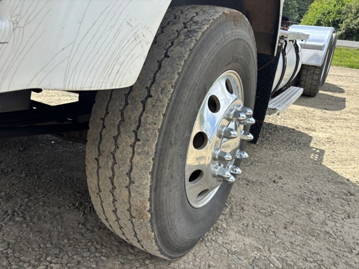 2004-kenworth-t800-image-9