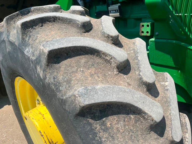 john-deere-8400-image-34