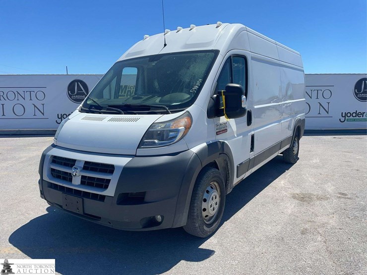 2015-ram-promaster-cargo-van-image-1