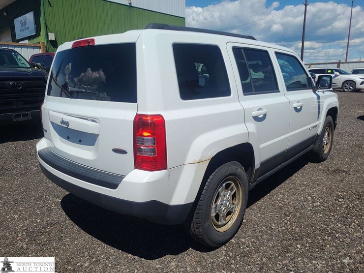 2012-jeep-patriot-image-4