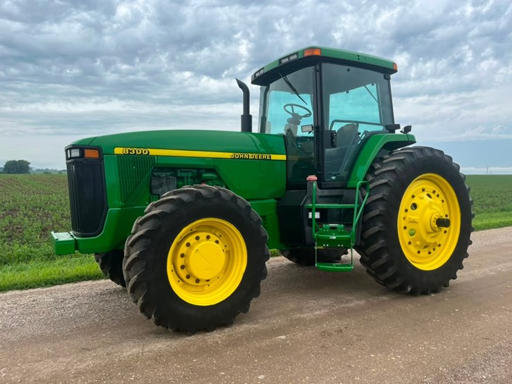 john-deere-8300-image-3