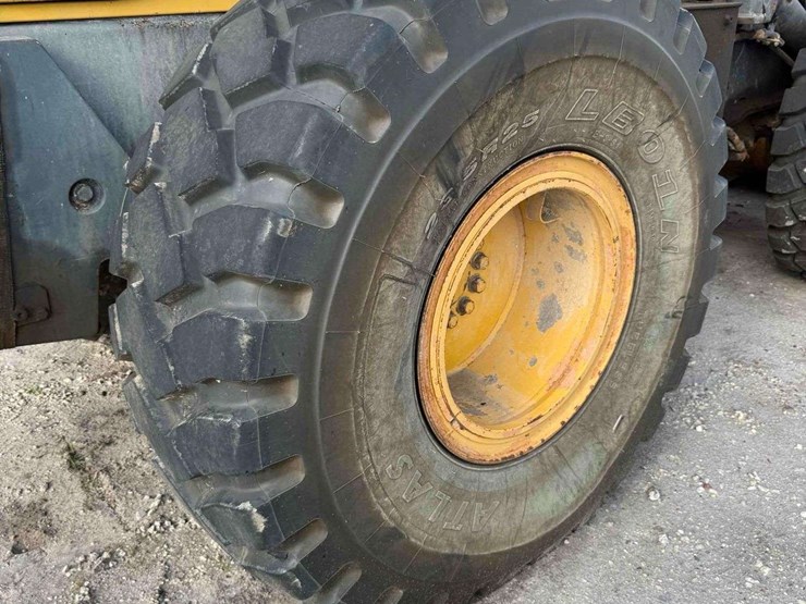 2010-komatsu-wa250-6-image-26