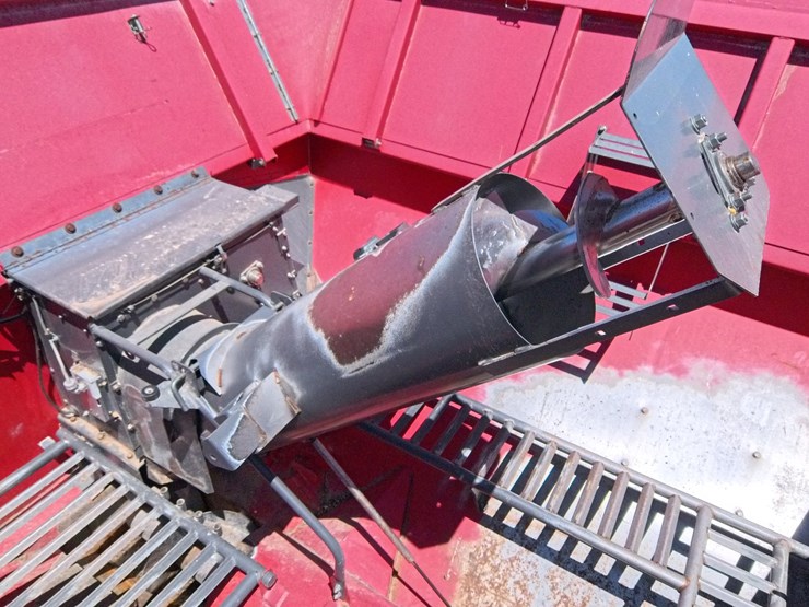 2012-massey-ferguson-9520-image-114