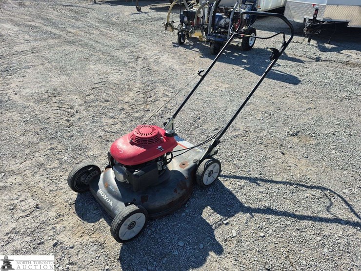 honda-push-mower-mower-image-1