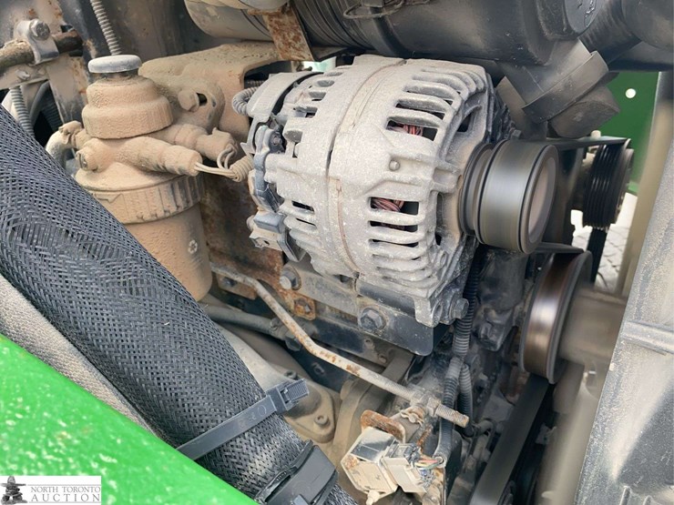 2010-john-deere-4520-image-24