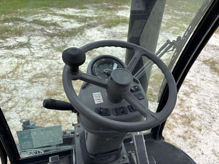 2014-madvac-lr50-ride-on-litter-vacuum-image-66