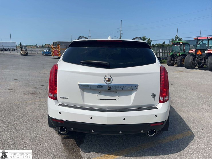 2011-cadillac-srx-image-6