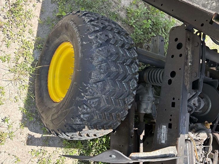 2023-john-deere-hpx615e-4x4-gas-utility-cart-image-16