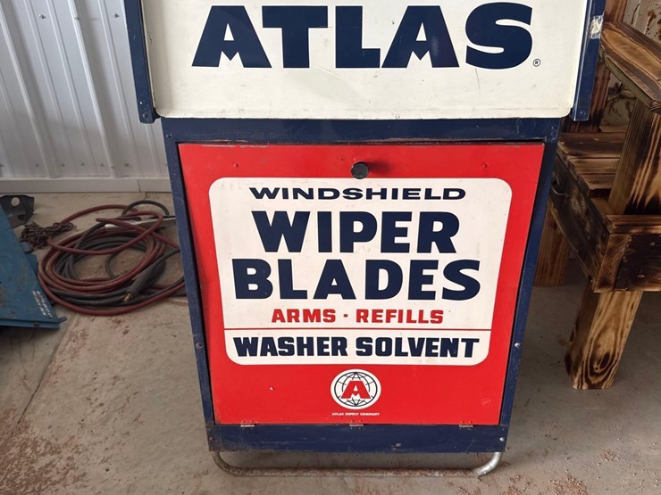 atlas-wiper-blades-display-cabinet-image-1