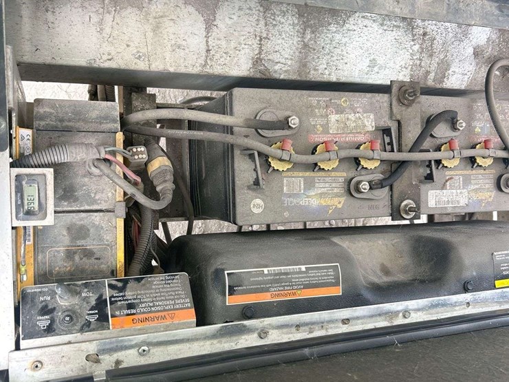 2019-club-car-carryall-transporter-electric-utility-cart-image-20