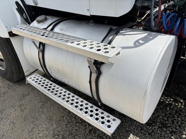 2004-kenworth-t800-image-15