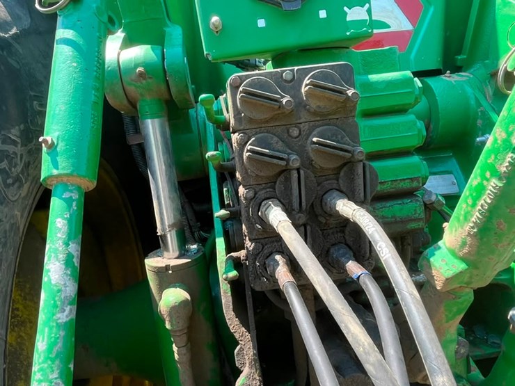 john-deere-8400-image-43